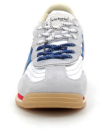 Baskets en Cuir et Suede Victoria.