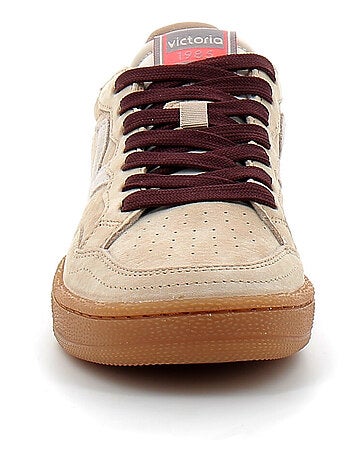 Baskets en Cuir et Suede Victoria.