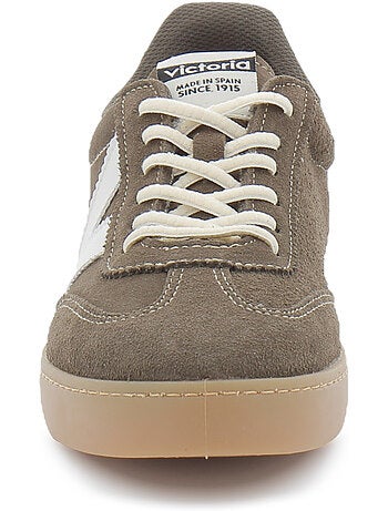 Baskets en cuir et suede victoria.