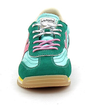 Baskets en Cuir et Suede Victoria.