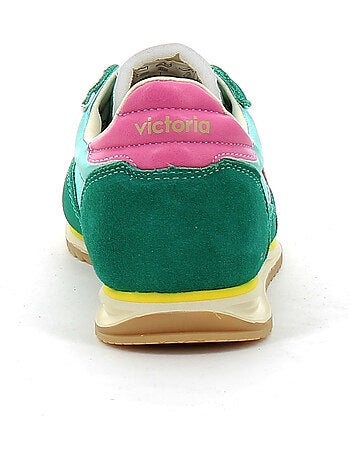Baskets en Cuir et Suede Victoria.