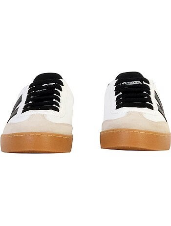 Baskets en Cuir et Syntetique Victoria.
