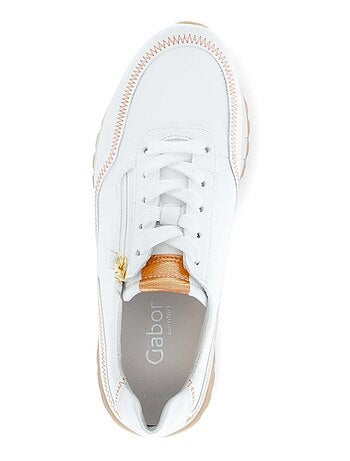 Baskets en cuir lisse