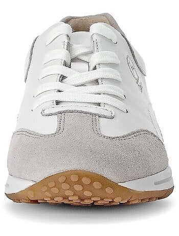 Baskets en cuir lisse