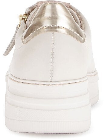 Baskets en cuir lisse