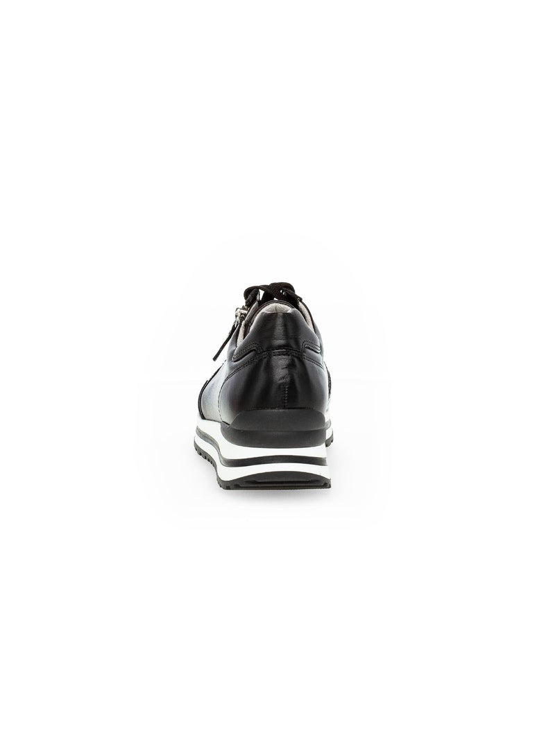 Baskets  en cuir lisse Noir - Kiabi