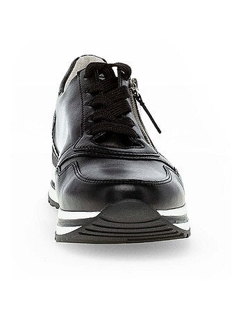 Baskets en cuir lisse