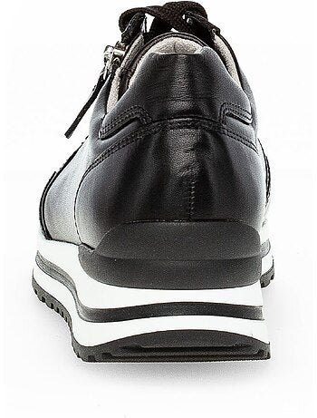 Baskets en cuir lisse