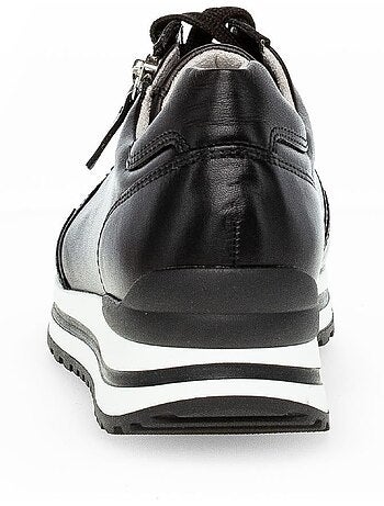 Baskets en cuir lisse