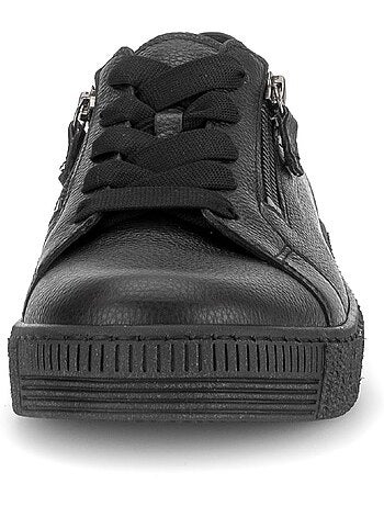 Baskets en cuir lisse