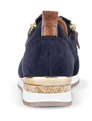 Baskets en cuir velours