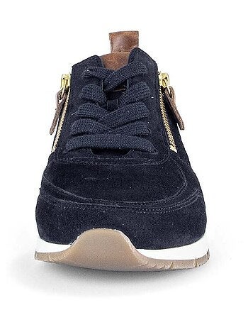 Baskets en cuir velours