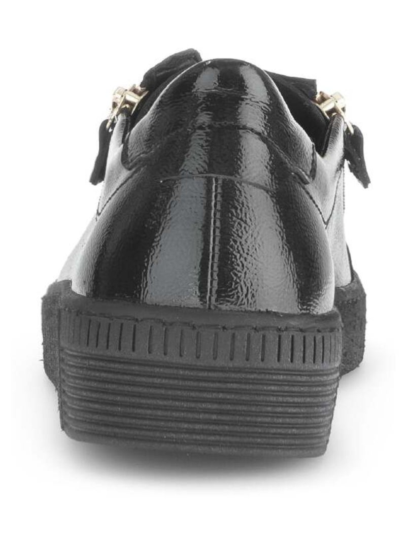 Baskets  en cuir vernis avec un bijou fantaisie Noir - Kiabi
