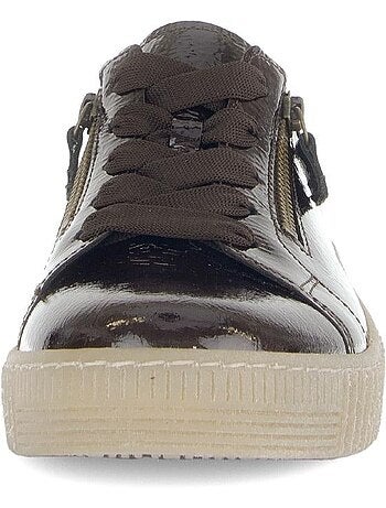 Baskets en cuir vernis