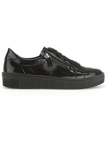 Baskets en cuir vernis