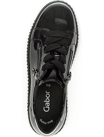 Baskets en cuir vernis