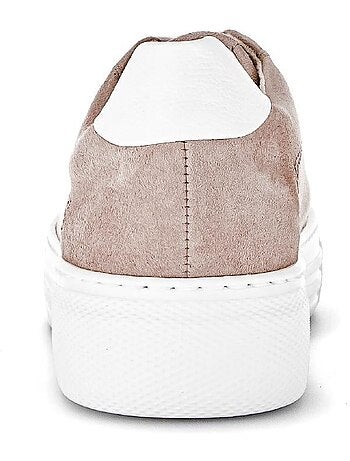 Baskets en daim