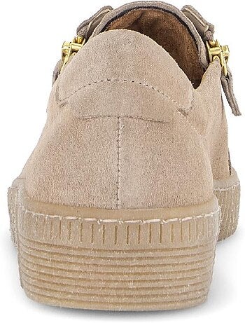 Baskets en daim