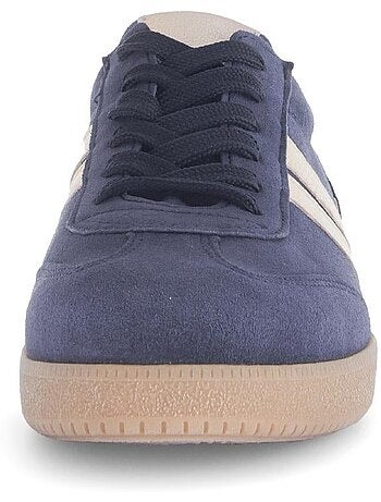 Baskets en daim