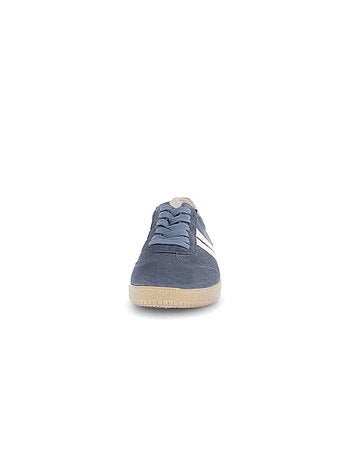 Baskets en daim