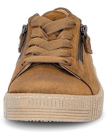Baskets en daim