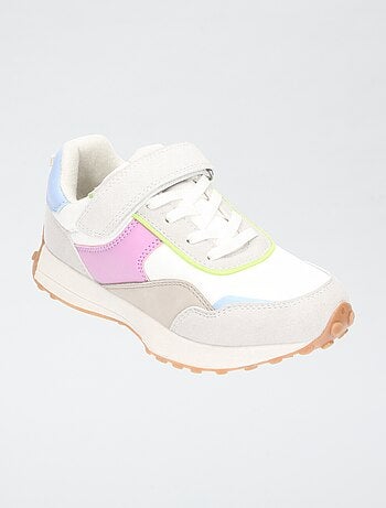 Baskets en mesh ouverture par lacets et scratchs