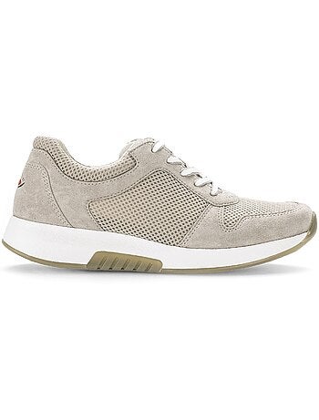 Baskets en nubuck et textile