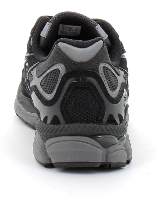Baskets en textile et mesh asics - Kiabi Baskets en textile et mesh asics - Kiabi