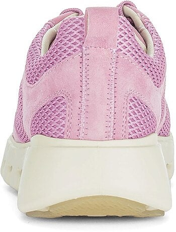 Baskets en textile et nubuck