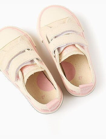 Baskets en toile avec motif floral brodé