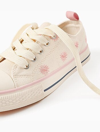 Baskets en toile avec motif floral brodé