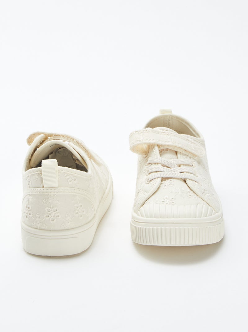 Baskets en toile et broderies à scratchs BEIGE - Kiabi