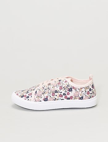 Baskets en toile fleuries