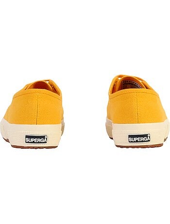 Baskets en toile superga