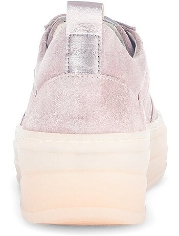 Baskets en velours