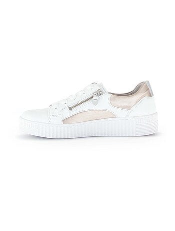 Baskets et en cuir lisse