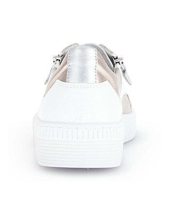 Baskets et en cuir lisse