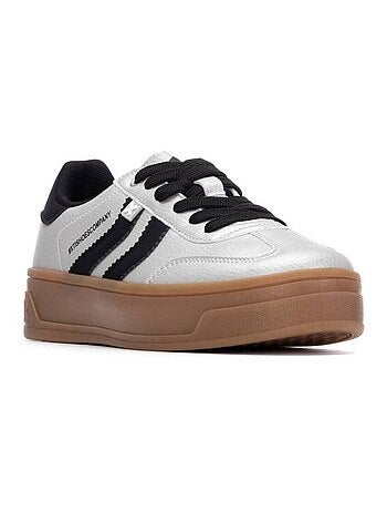 Baskets femme à lacets