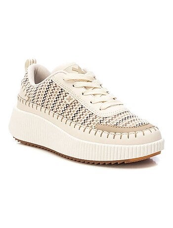 Baskets femme à lacets