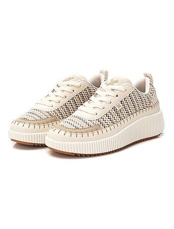 Baskets femme à lacets