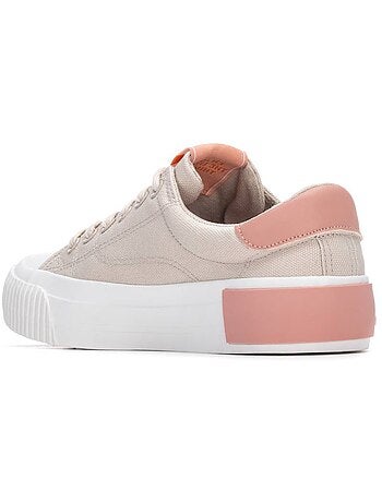 Baskets femme à lacets