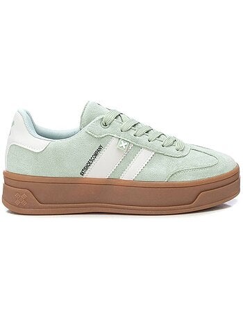 Baskets femme à lacets