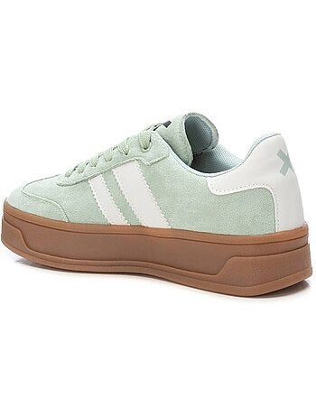 Baskets femme à lacets