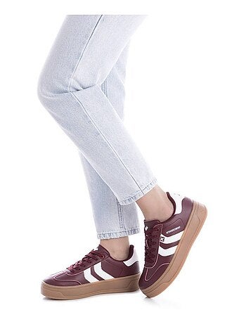 Baskets femme à lacets