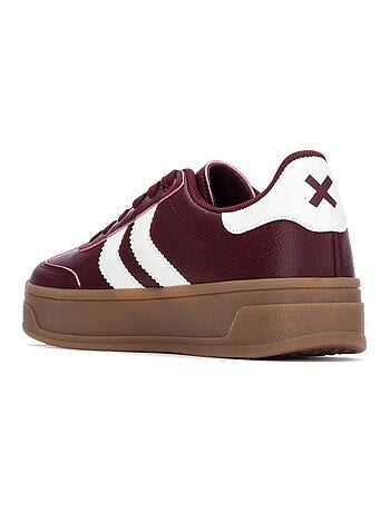 Baskets femme à lacets