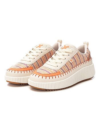 Baskets femme à lacets