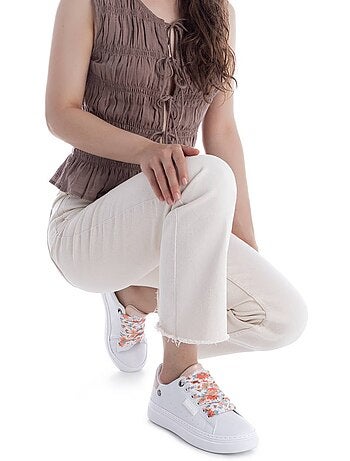 Baskets femme à lacets