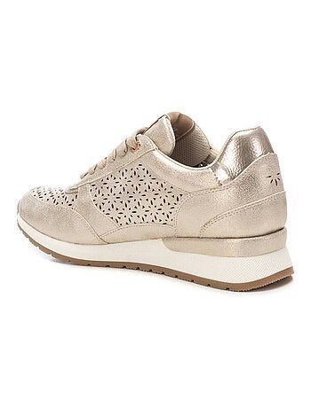 Baskets femme à lacets