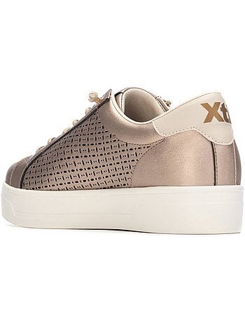 Baskets femme à lacets