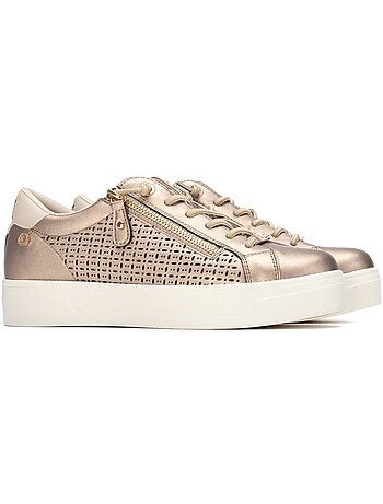 Baskets femme à lacets